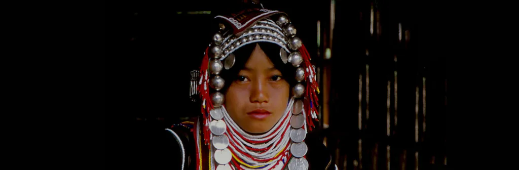 Th Triangulo De Oro Akha