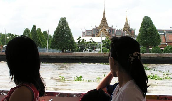 Pasear en lancha en canales de Thonburi