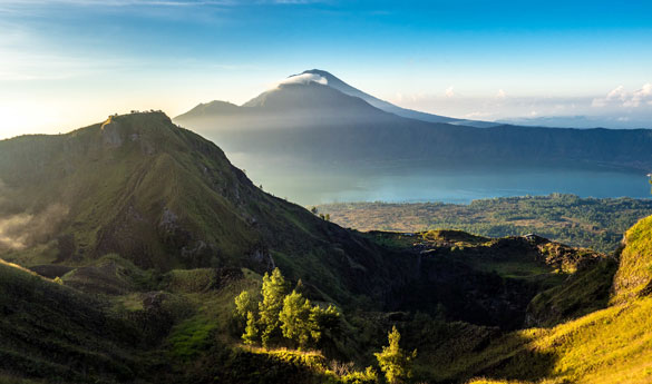 Volcán Agung en Indonesia