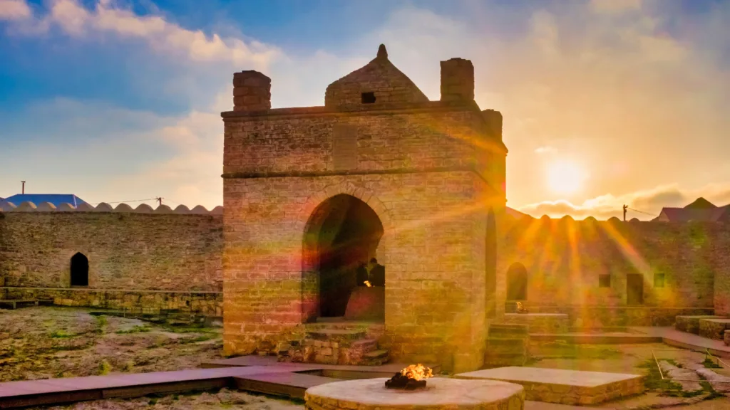 Templo del Fuego de Ateshgah, Absherón — Azerbaiyán y Georgia