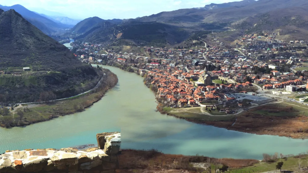 Mtsjeta, Georgia — Georgia y Armenia, Viaje en grupo