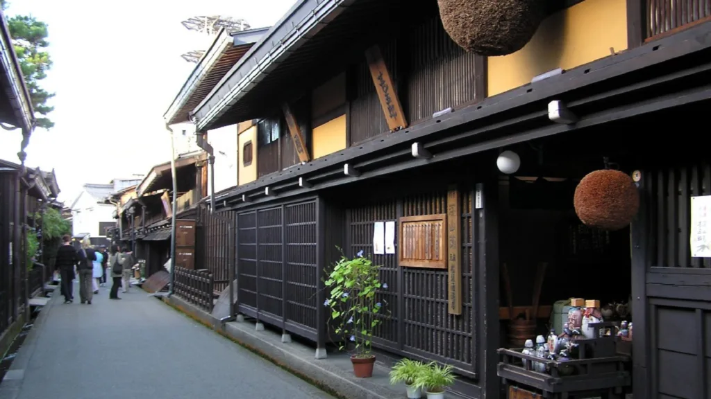Kami Sannomachi, Takayama — Japón Rascacielos y Tatamis con Hong Kong