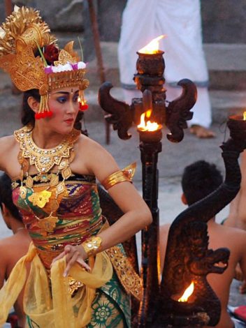 Id Gran Tour De Indonesia 16 Días