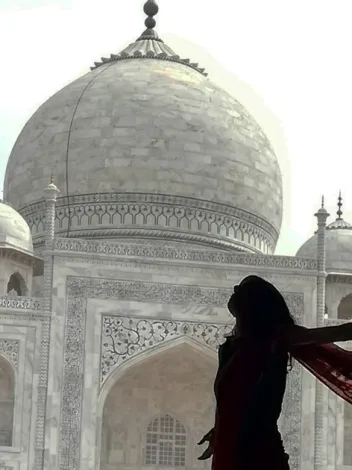 Pr Agra Sara