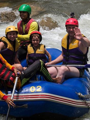 Th Tailandia En Family Con Phuket
