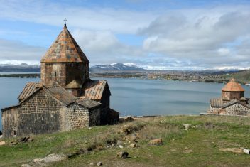 Monasterio de Sevanavank, Lago Sevan, Armenia — Países del Cáucaso