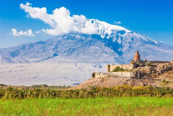Monasterio de Khor Virap — Armenia en grupo