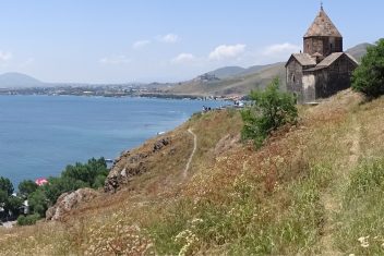 Monasterio de Seván, Armenia — Atravesando el Cáucaso